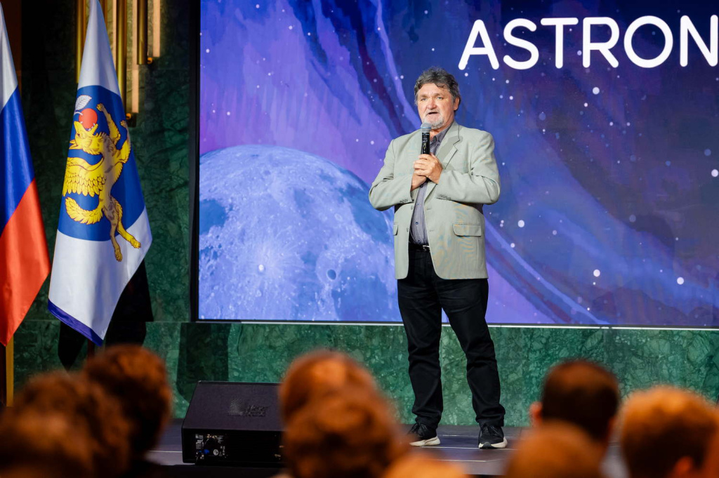 SIR_6116.jpg SIR_6116.jpg