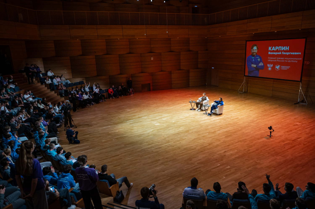 Z01_8224.jpg Z01_8224.jpg