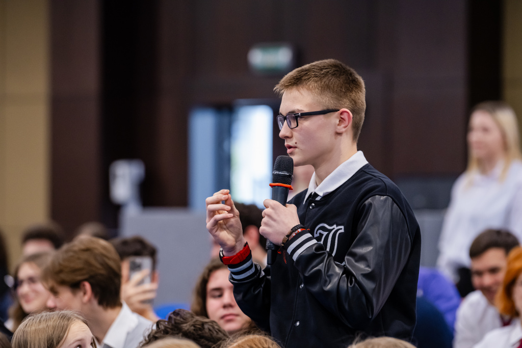 SIR_1832.jpg SIR_1832.jpg