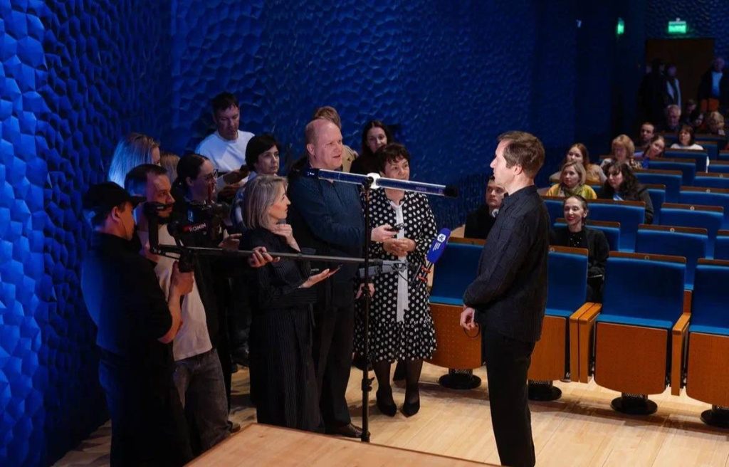 photo_5271810152841549578_y.jpg photo_5271810152841549578_y.jpg