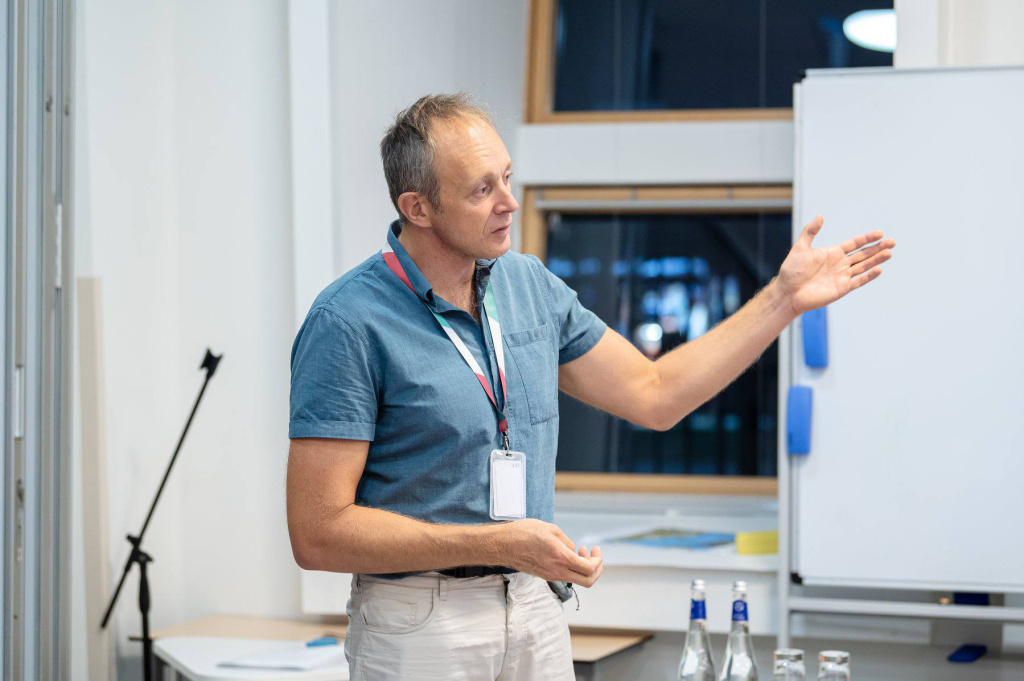 photo_5341674813887548529_w.jpg photo_5341674813887548529_w.jpg